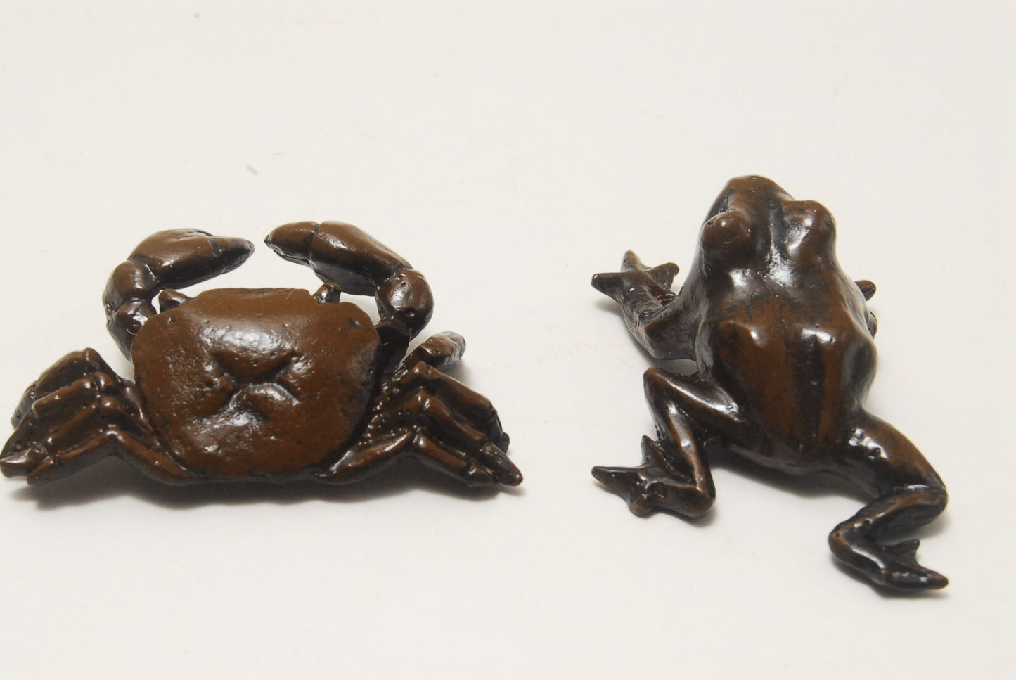 TENPAI TEMPAI crab and frog Accompanying a Bonsai ornament alloy figure L1.6"