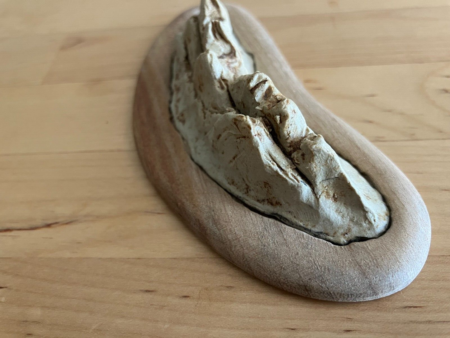 Japanese Viewing mountain White pottery & camphor tree pedestal w4.6" /325