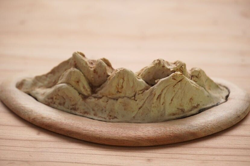 Japanese Viewing mountain White pottery & camphor tree pedestal w4.6" /325