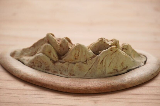 Japanese Viewing mountain White pottery & camphor tree pedestal w4.6" /325