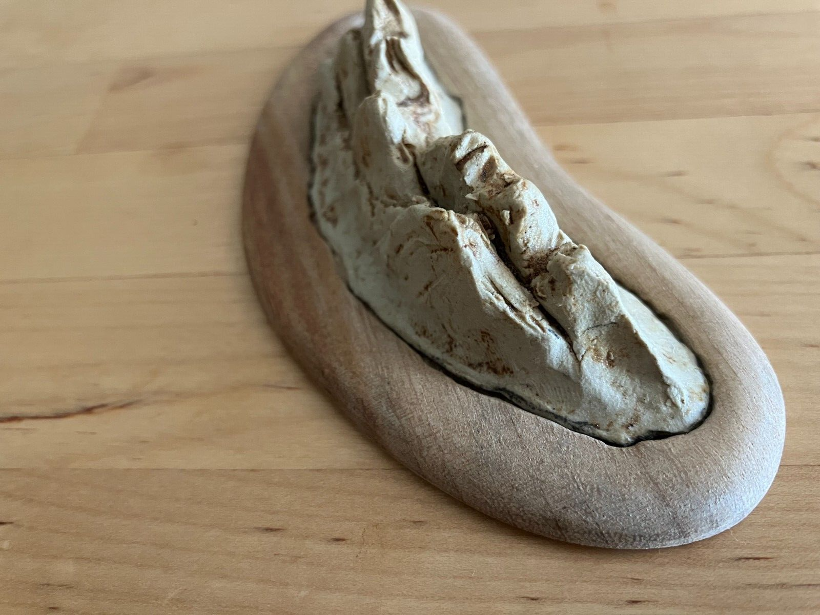 Japanese Viewing mountain White pottery & camphor tree pedestal w4.6" /325